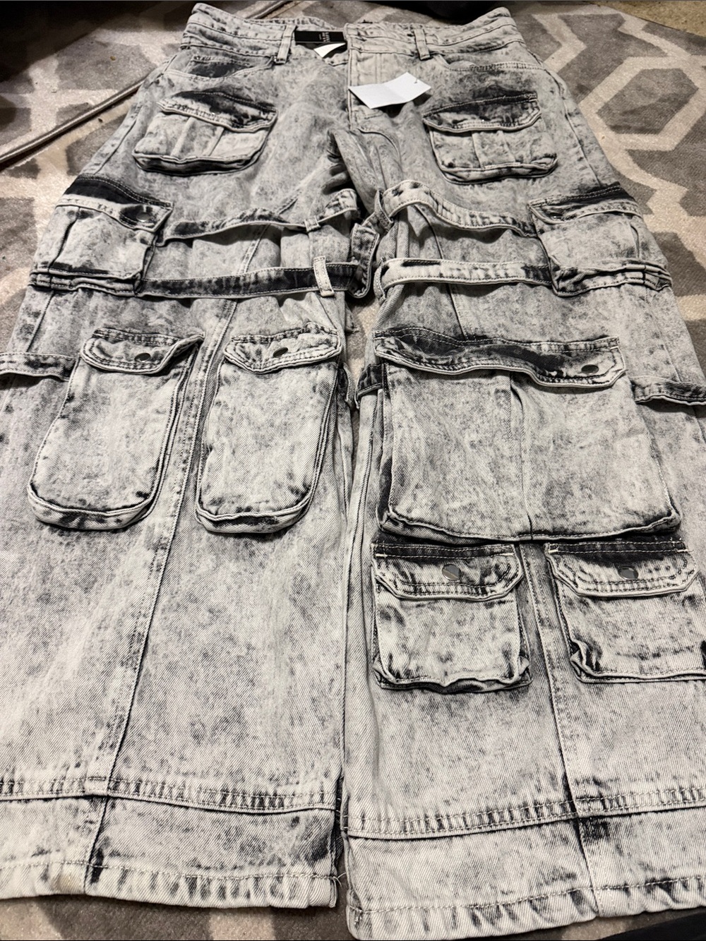 Men’s wide leg cargo jeans with button fly 36X32 / NEW